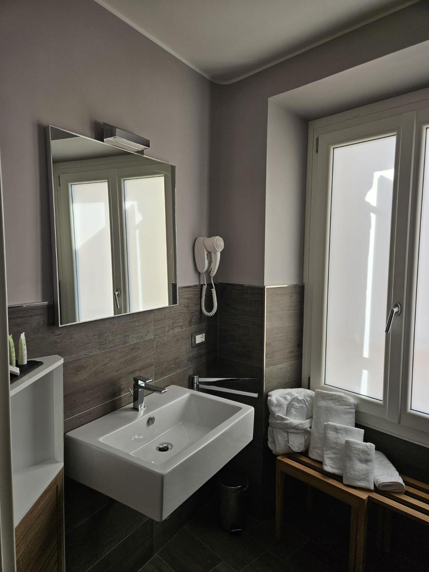Prima Fila Premium Guest House Sanremo Exterior photo