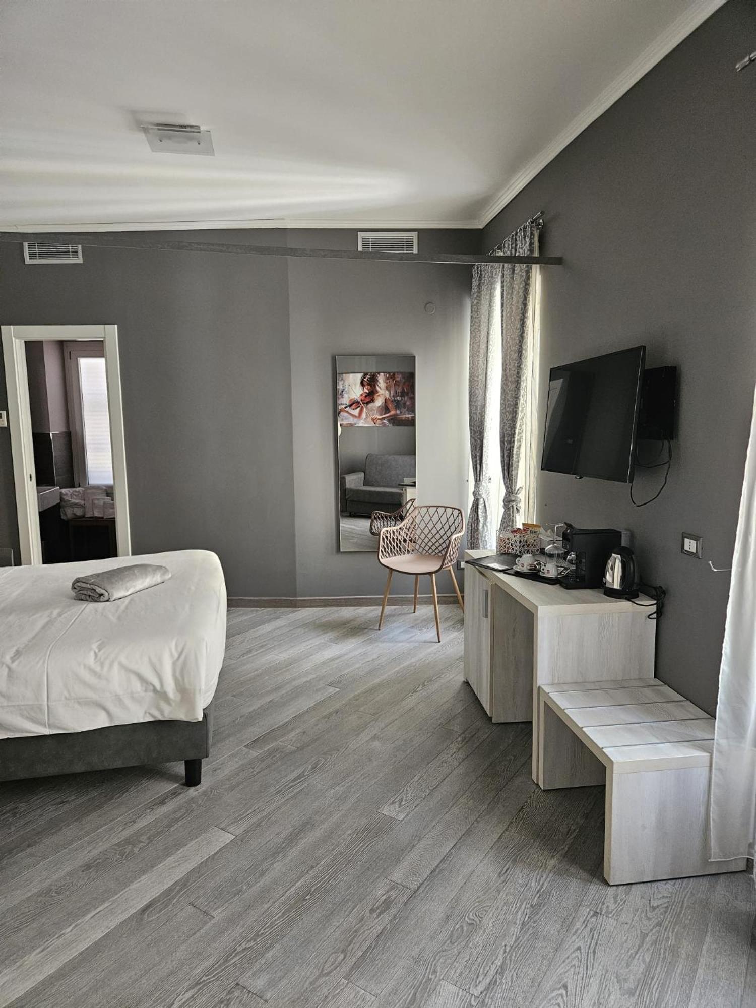 Prima Fila Premium Guest House Sanremo Exterior photo